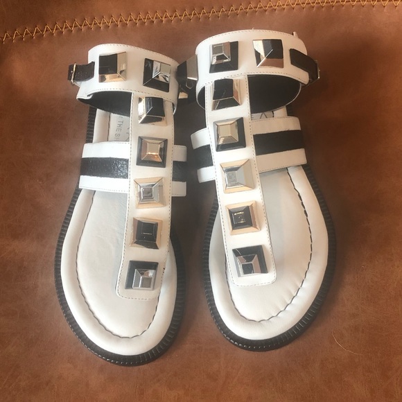 Makris for The Shoe Box Sandals - Picture 2 of 6